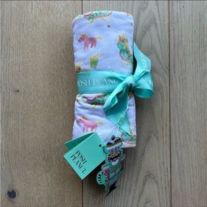 🆕 Posh Peanut x Glitterville Parisian Sleigh Patoo Bamboo Blanket 40” x 40”